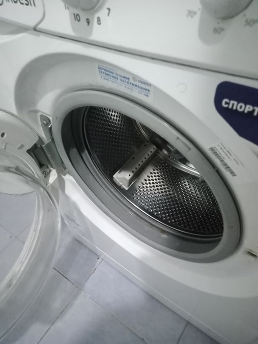Продам стиральную машину
