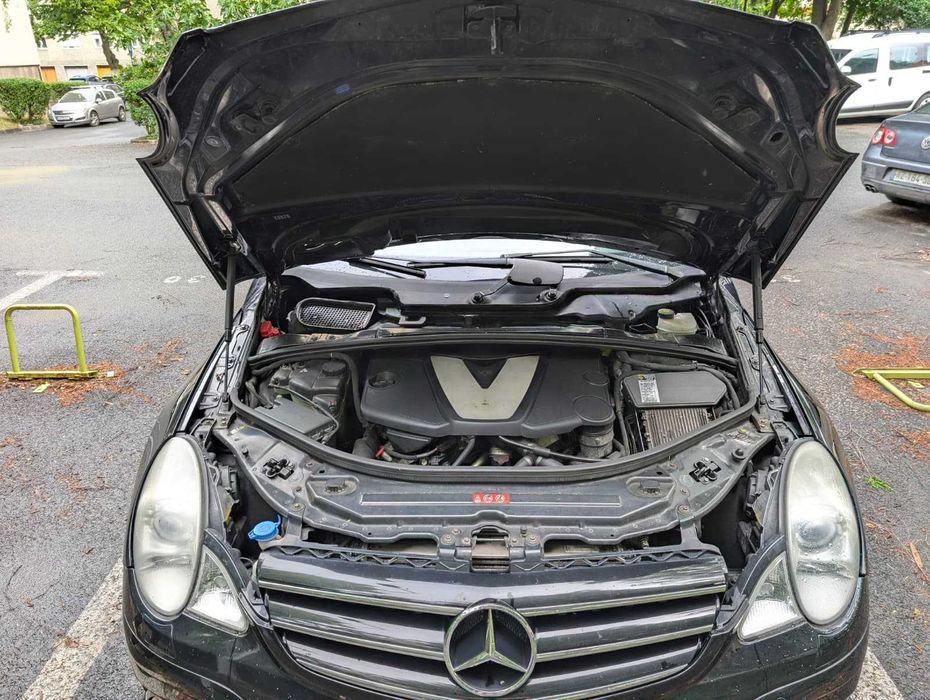 Mercedes-Benz Clasa R (W251) R 280 CDI V6 (190 CP) 4MATIC G-TRONIC 2009 7 locuri