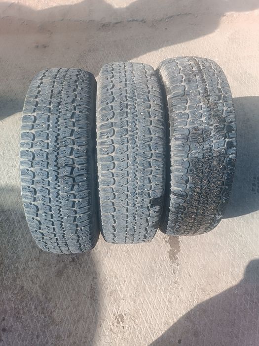 Продам шины на ниву