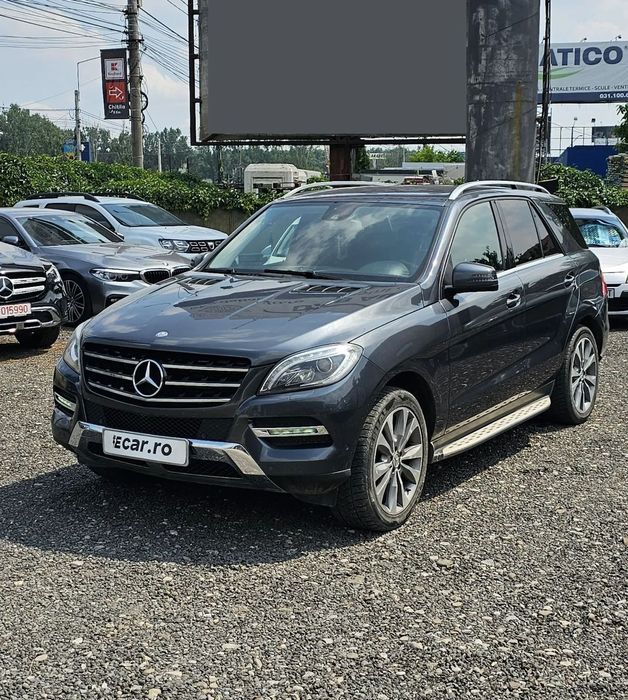 Mercedes-Benz ML Km reali/ Pachet interior sport/ Masina foarte intretinuta