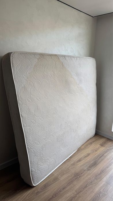 Матрас для кровати