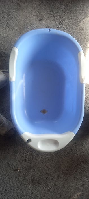 Продам ванночку детскую