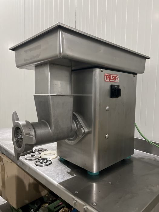 Malaxor carne clipsator sprit cu imperechere sprit hidraulic handtmann