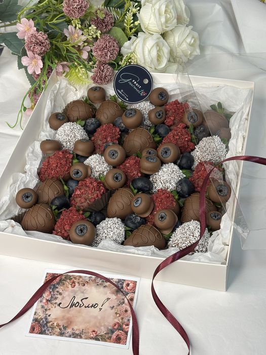 Клубника шоколад. Qulupnay shokolad. Подарки