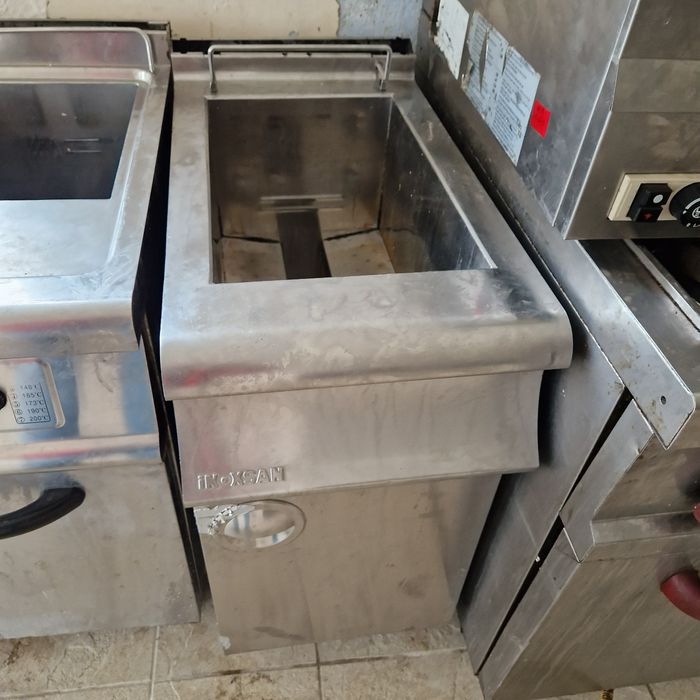 Friteuza dubla.cu banc de putere, pe gaz sau curent