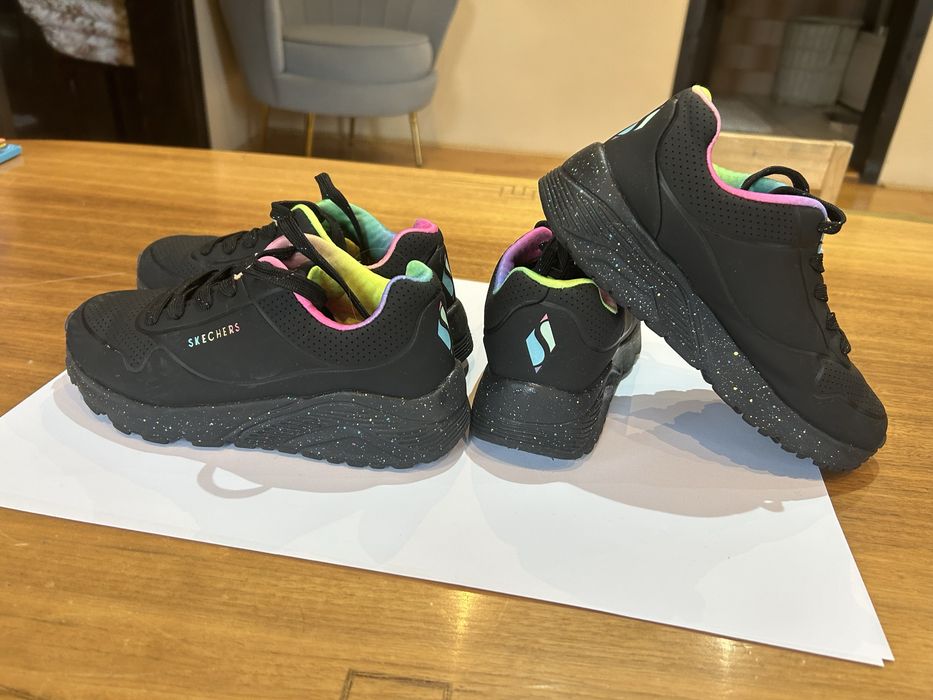 Adidasi copii skechers negru si alb