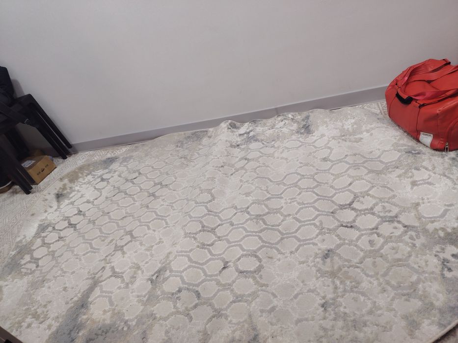 Продам ковер овальный !