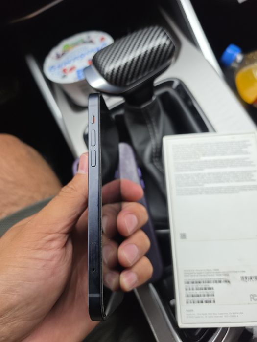 IPhone 12       .