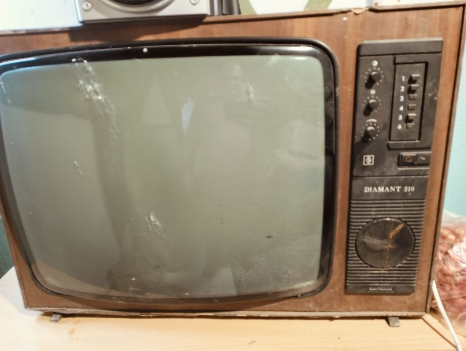 Vind televizor vechi