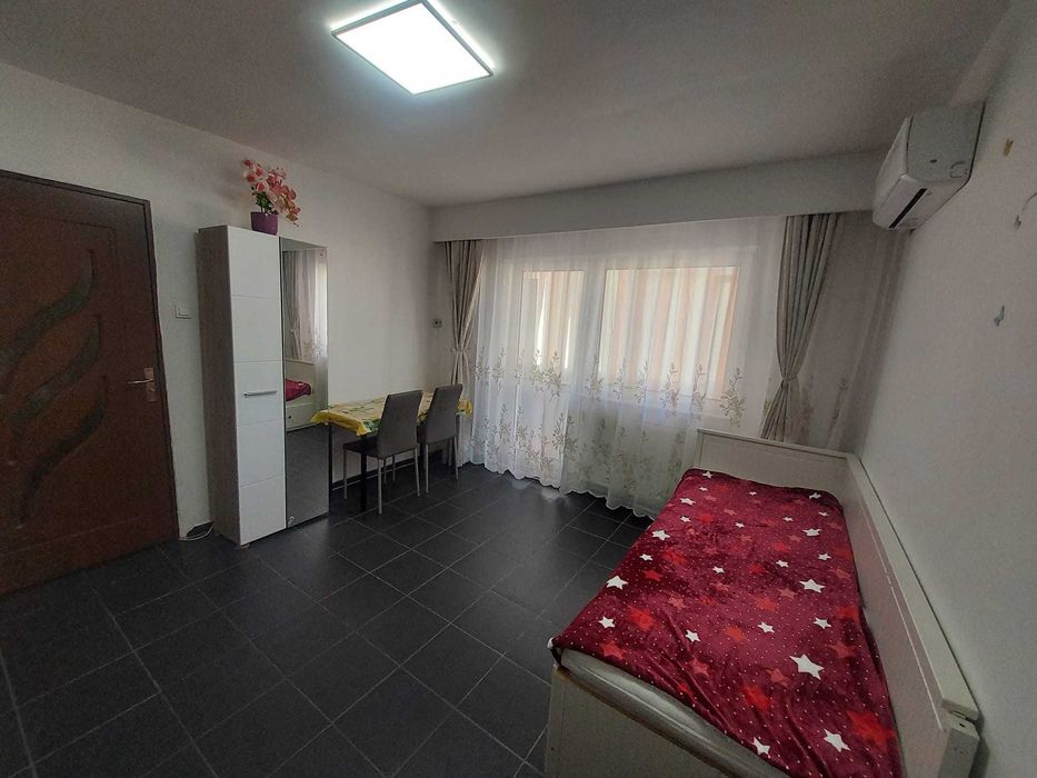 Închiriez garsonieră