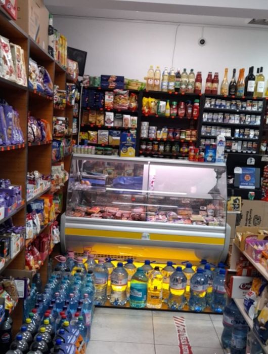 Vând  Magazin cu vad