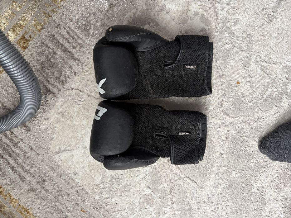 Перчатка бокс demix