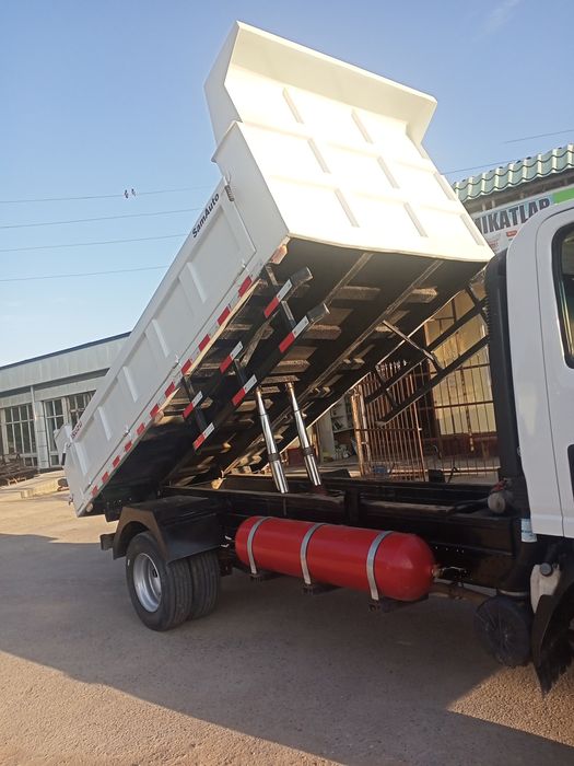 İSuzu yuk avtmobili