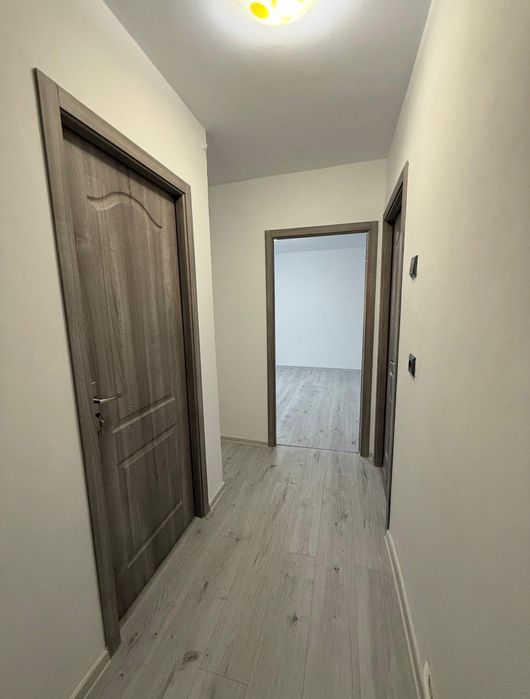 9 Mai ( Liceul Sportiv )- garsoniera moderna in bloc de apartamente