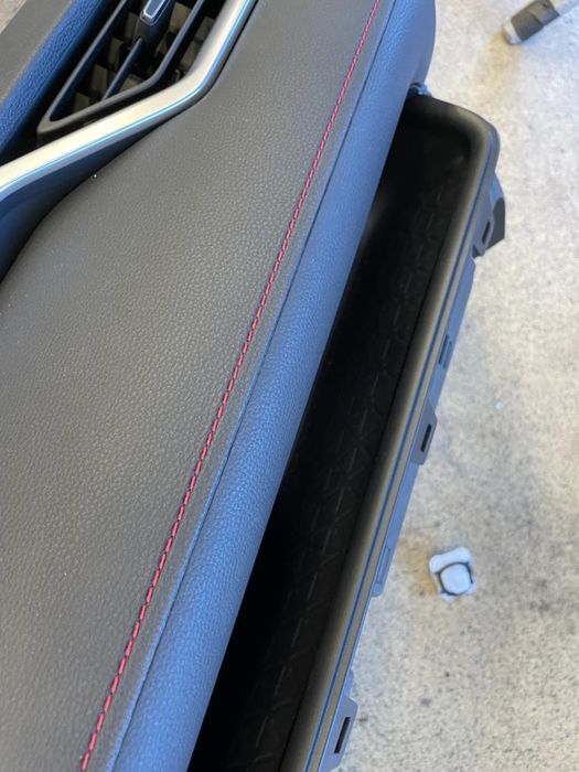 Plansa bord toyota rav4 2019