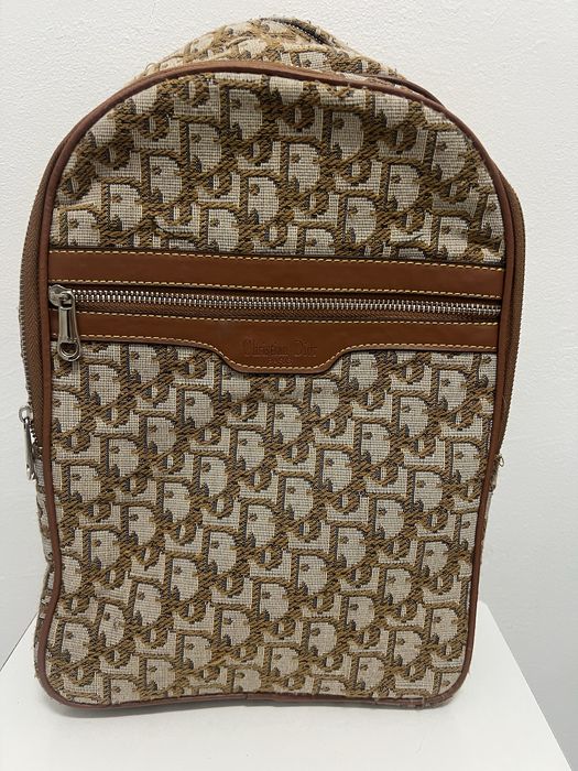 Ruksak in nuante de maro brodat cu auriu