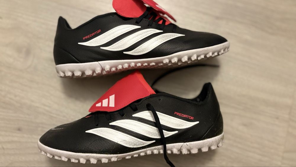 Adidas Predator Club Turf 42