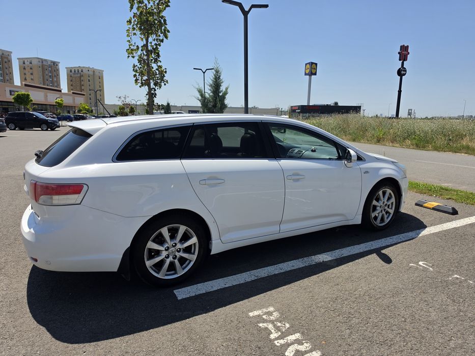 Toyata Avensis Euro 5 automată extra-full