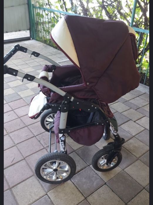 Продам детскую коляску