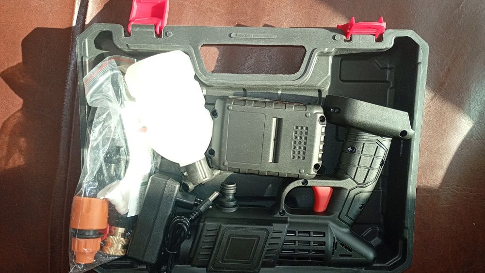 Pistol cu apa pentru spălat masina