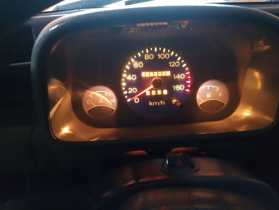 Тико автомашинаси сотилади