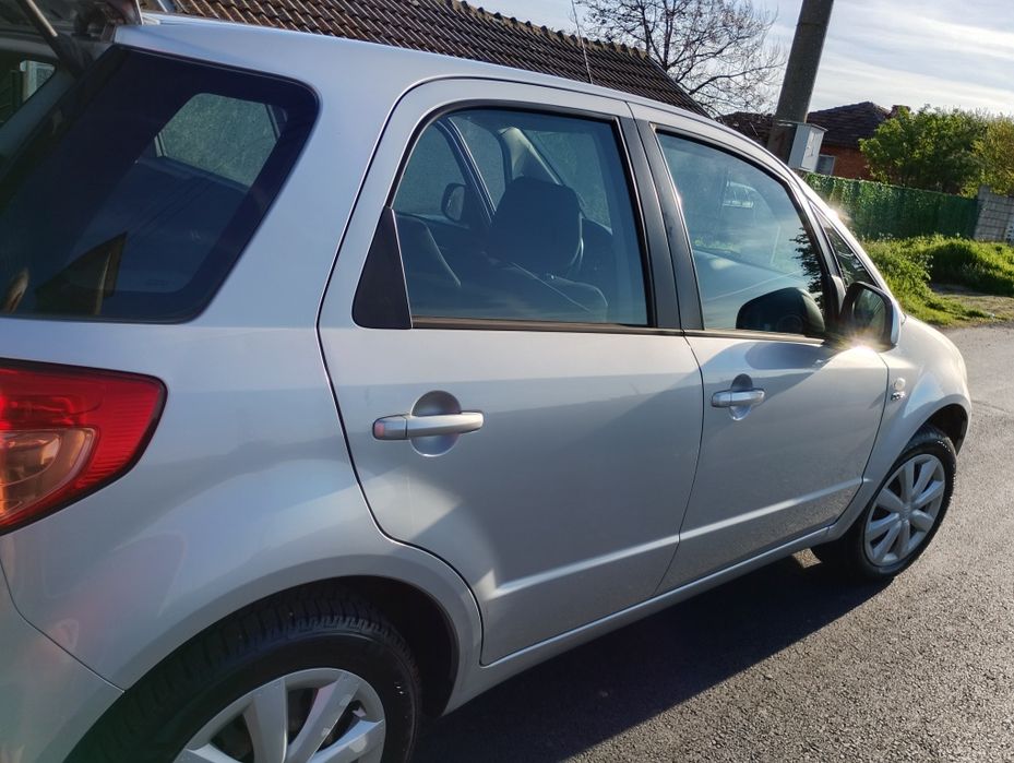 Продавам Suzuki SX4