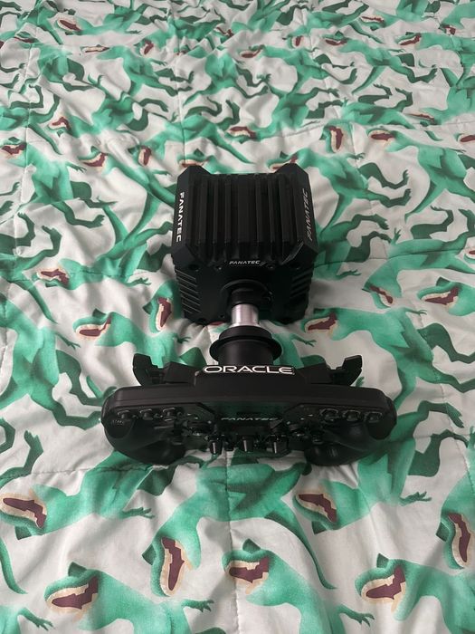 De vanzare volan Fanatec Formula plus wheelbase CSL DD