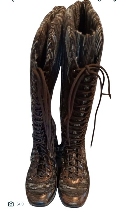 Дамски ботуши и боти