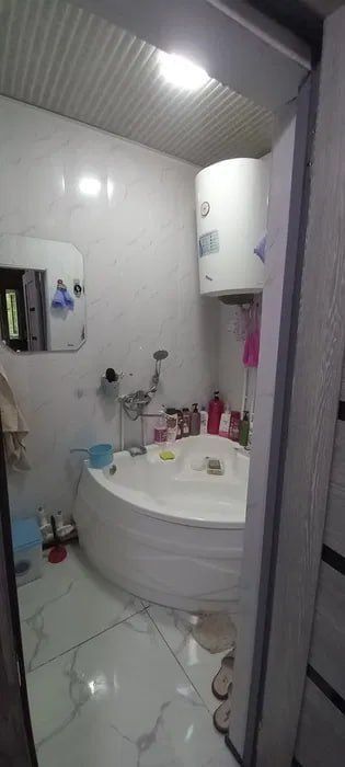 Продаю 3-х комнатную квартиру Янгихает Спутник 6