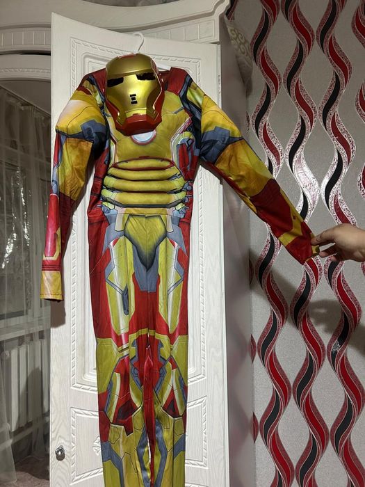 Продам костюм терминатора