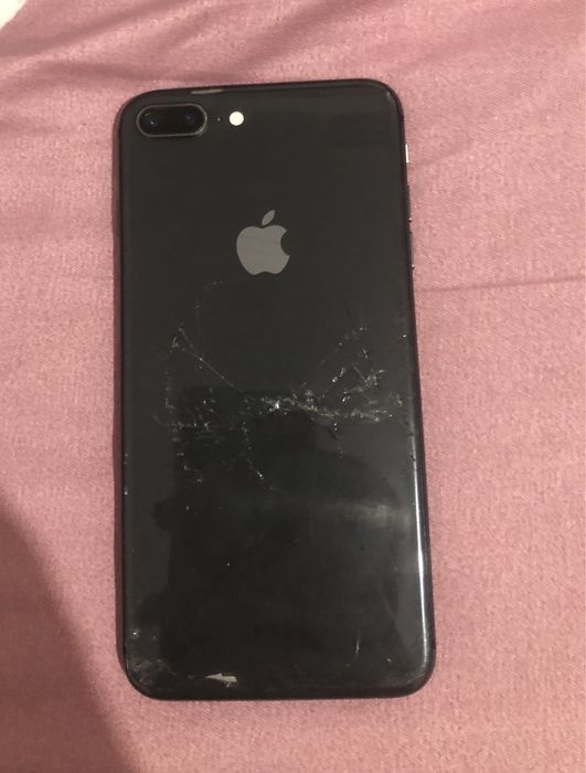 Iphone 8+  xotra 64 xolati yaxshi