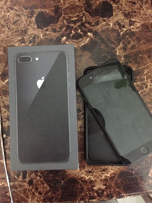 Айфон 8 плюс.