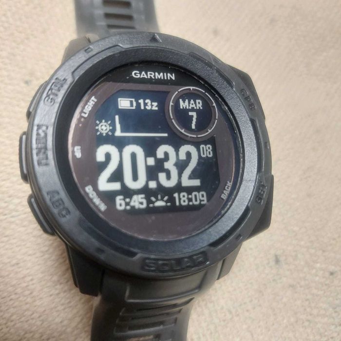 Garmin Instinct Solar + 3 curele + cablu extra, autonomie 16 zile