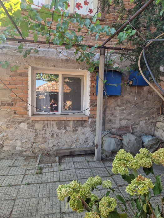 Къща на два етажа