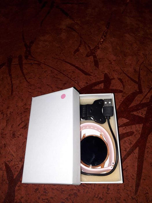 Продавам НОВИ ДАМСКИ ЧАСОВНИЦИ, 2 броя с ГОЛЯМА отстъпка