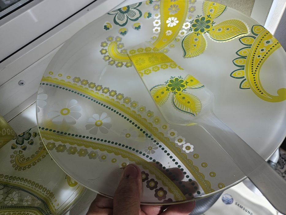 Продам красивый сервиз