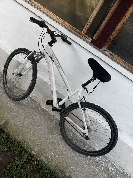 Vand bicileta usor de utilizat
