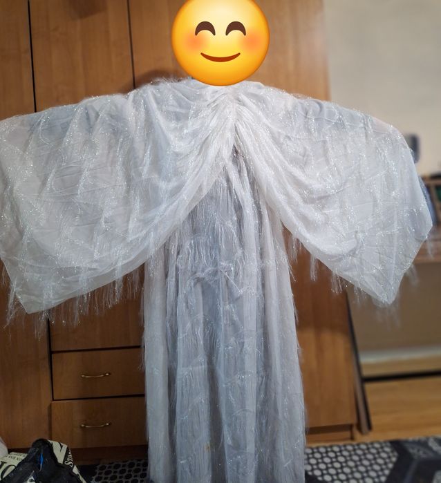 Продам костюмы для праздника