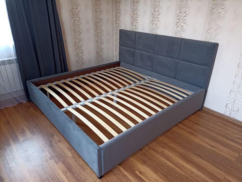 Продам двуспальную кровать