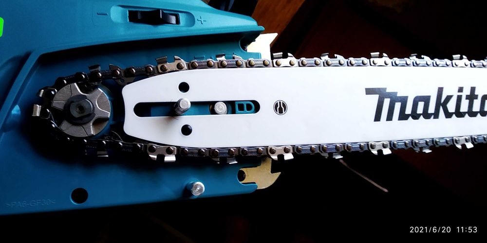 Електрически верижен трион, резачка Makita UC3541A 1.8 kW, 35 cм, 3/8"