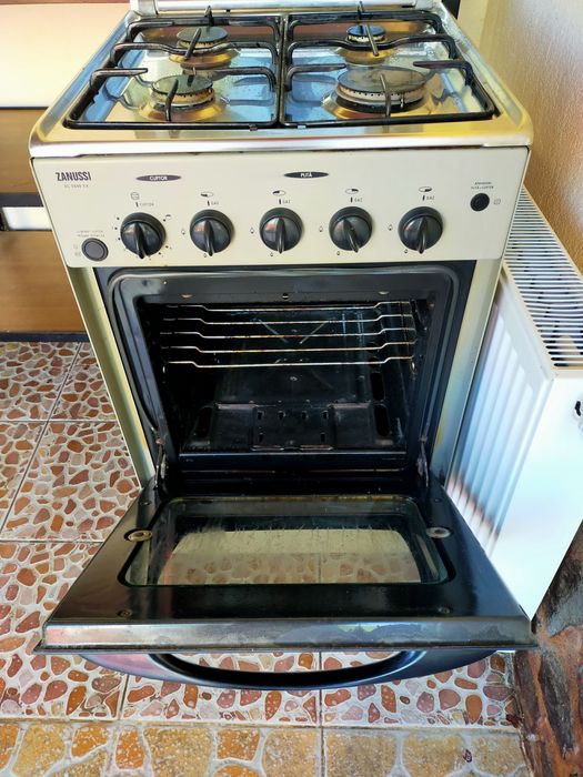 Aragaz Zanussi inox