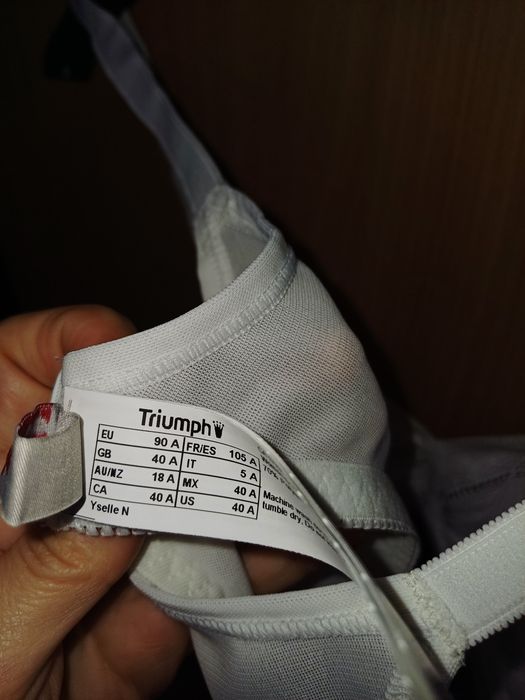Сутиен Triumph  90 A нов