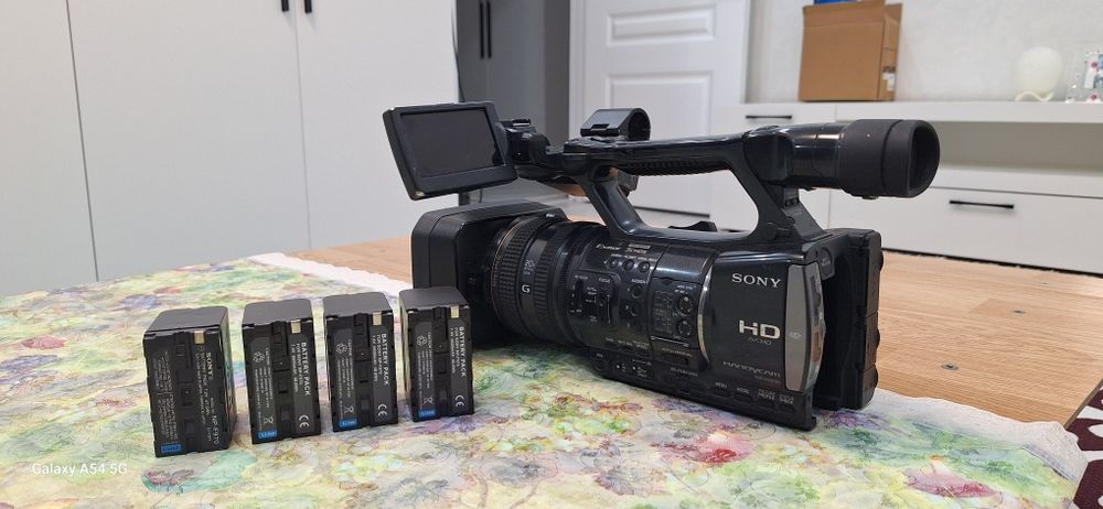 Камера сони АХ 2000