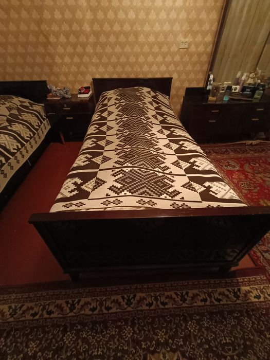 Продаются 2 кровати.(произ-во Румыния)