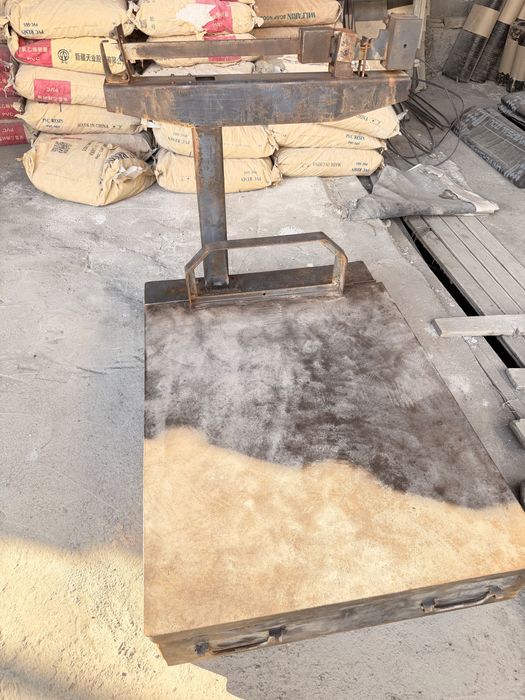 Tarozi 1000 kg, Тарози 1000. Кг