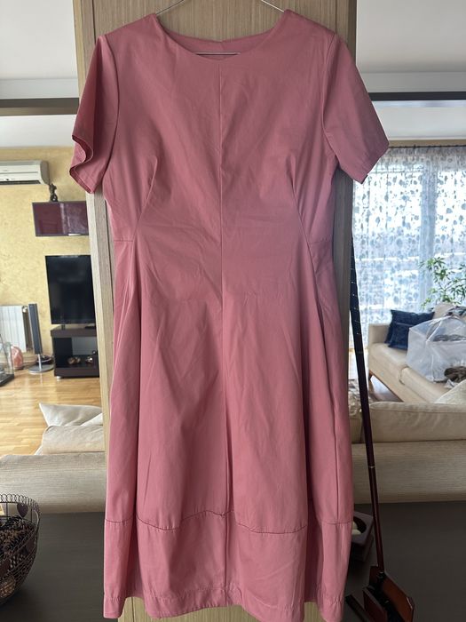 Рокля пепел от рози