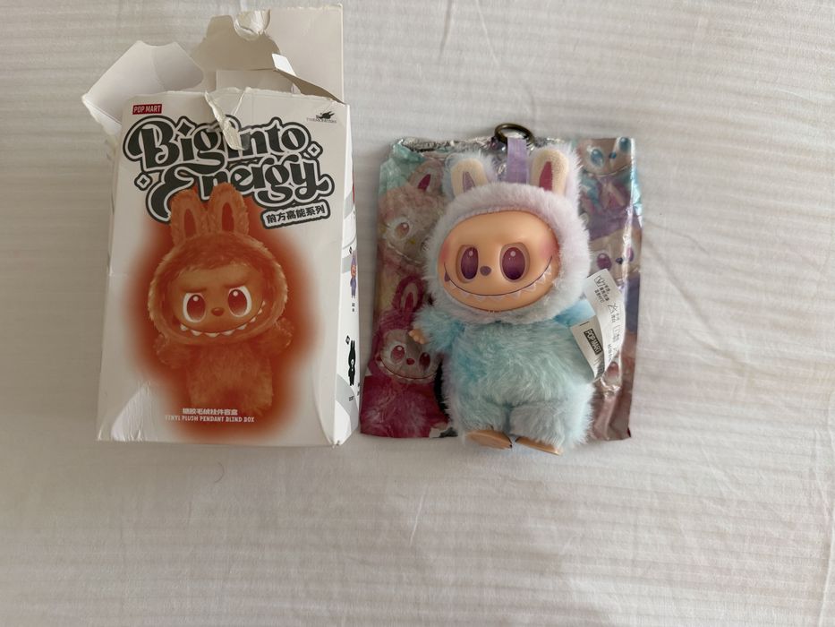 Labubu радужная новая но вскрытая