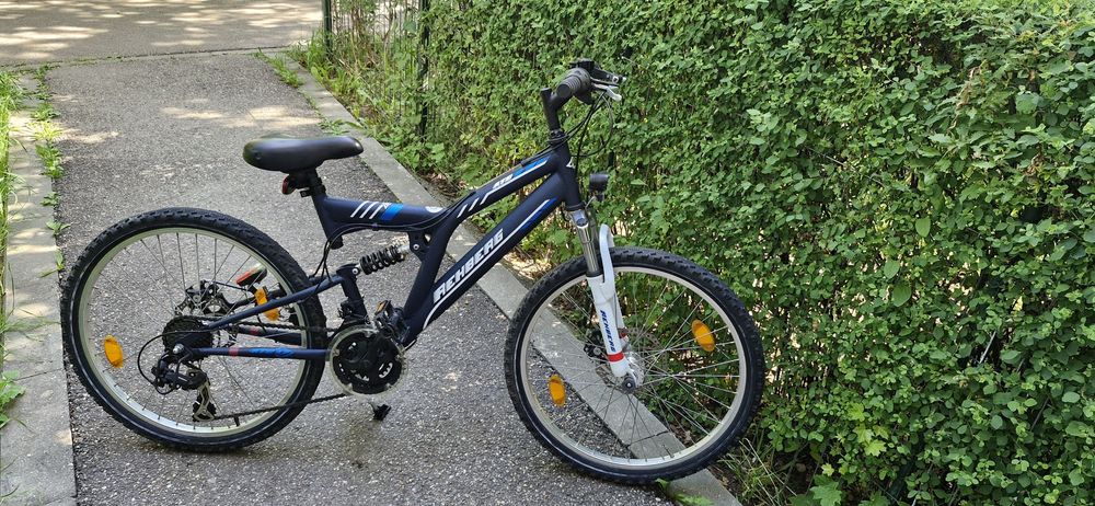 Bicicleta 24 inch cu frâne pe discuri