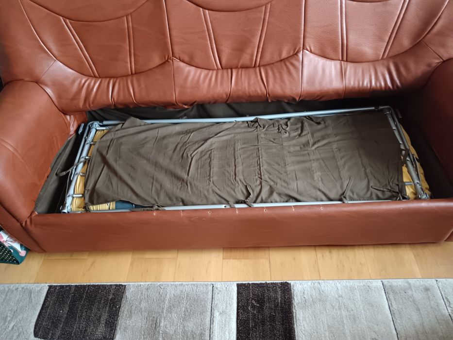 Canapea extensibila in stare bună