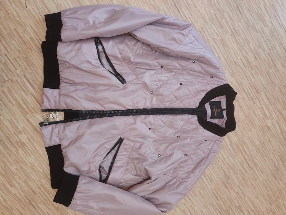 куртка бомбер продается